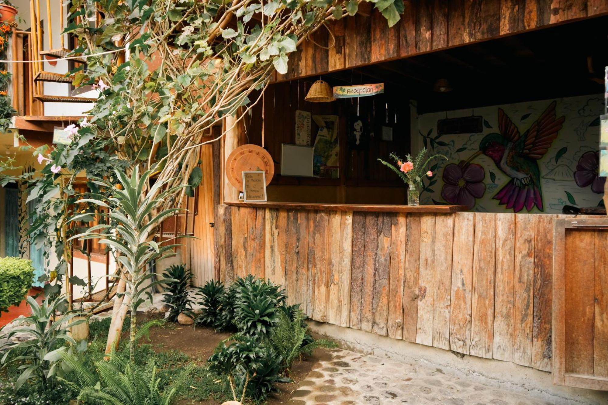 Hostel Casa Madera San Marcos La Laguna Exterior foto